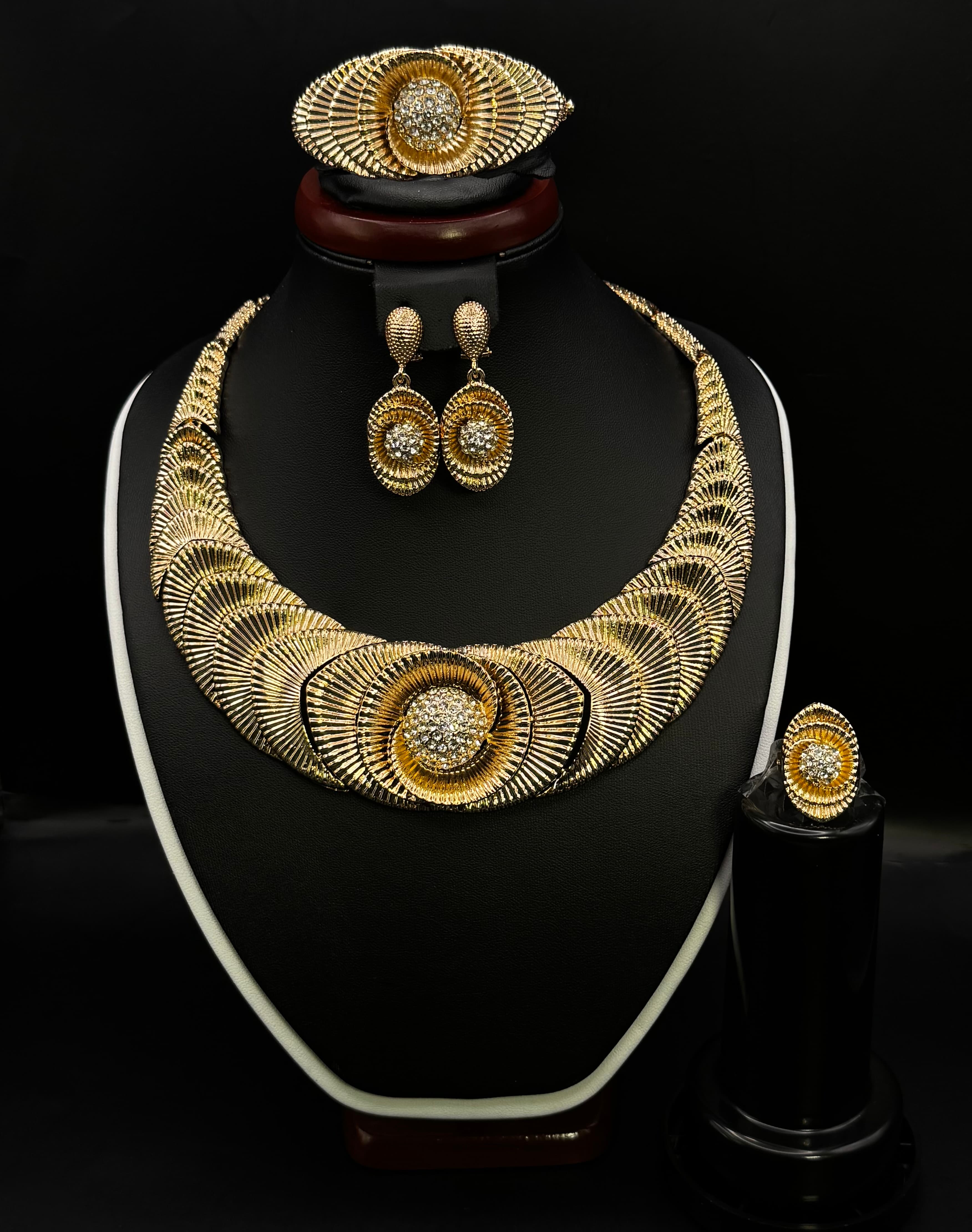 The Amir Set