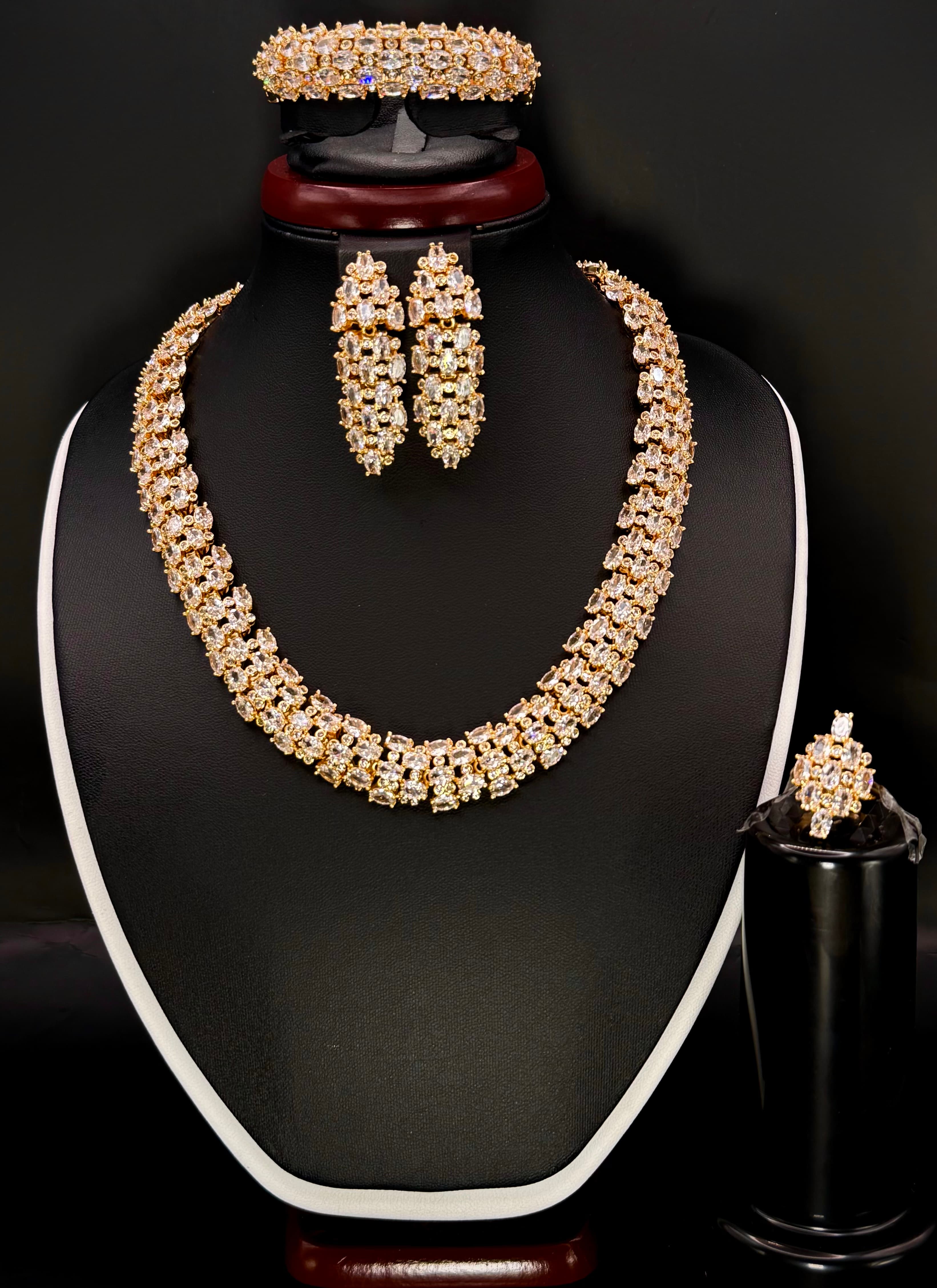 Habiba Set